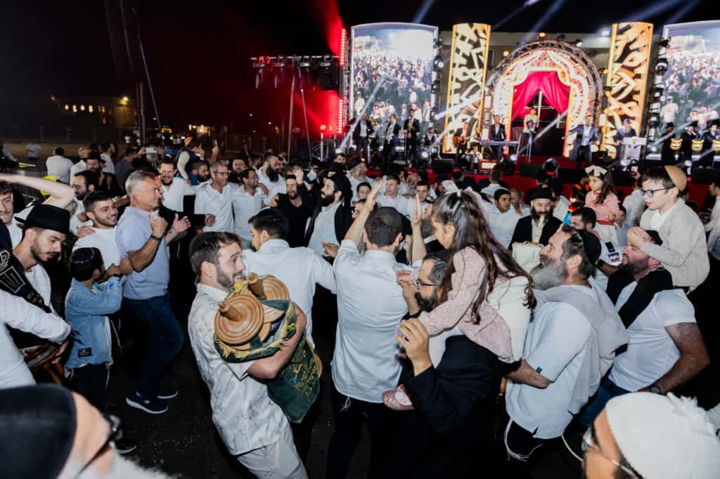 הקפות שניות בכפר חב"ד