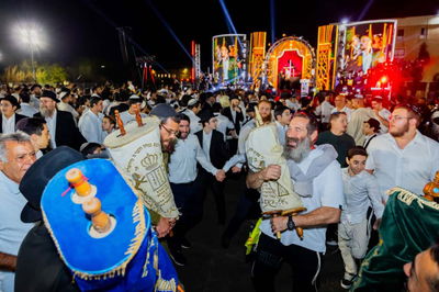 הקפות שניות בכפר חב"ד