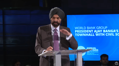 נשיא הבנק העולמי אג'אי בנגה במהלך הכנס