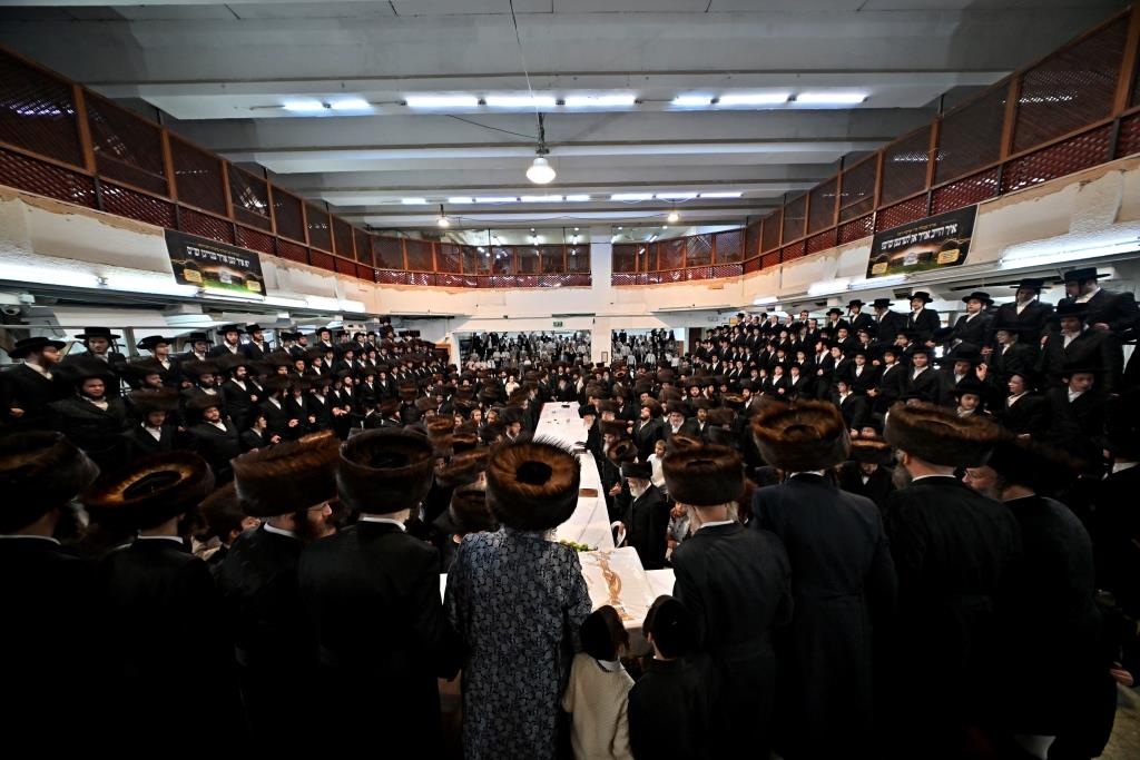 נעילת החג שמחת תורה אצל הגה"צ רבי חיים צבי מייזליש