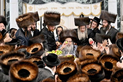 נעילת החג שמחת תורה אצל הגה"צ רבי חיים צבי מייזליש