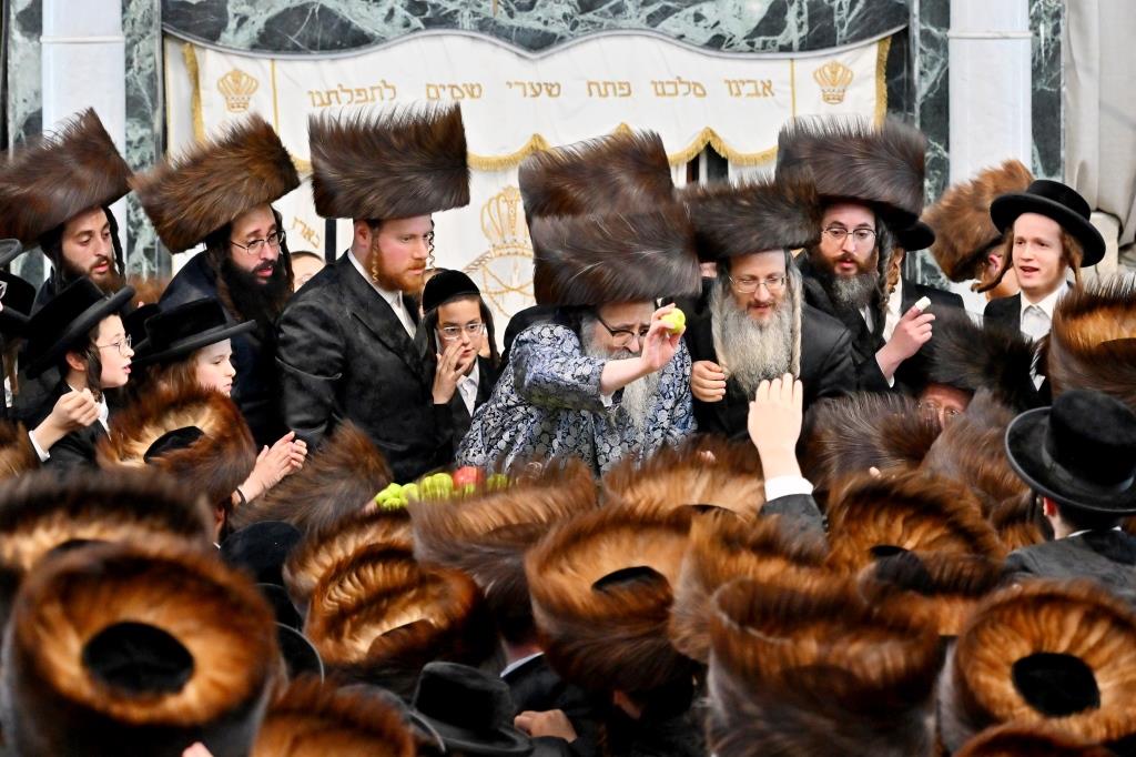 נעילת החג שמחת תורה אצל הגה"צ רבי חיים צבי מייזליש