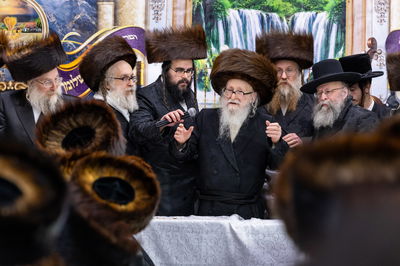 חג הסוכות בצל האדמו"ר מסערדאהעלי 