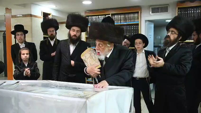 הקפות שניות בחצה"ק קופטשניץ