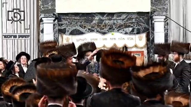 נעילת החג שמחת תורה אצל הגה"צ רבי חיים צבי מייזליש
