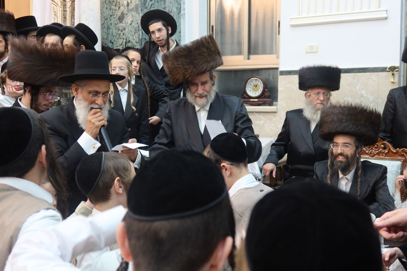 הקפות שניות בחצה"ק זוועיהל