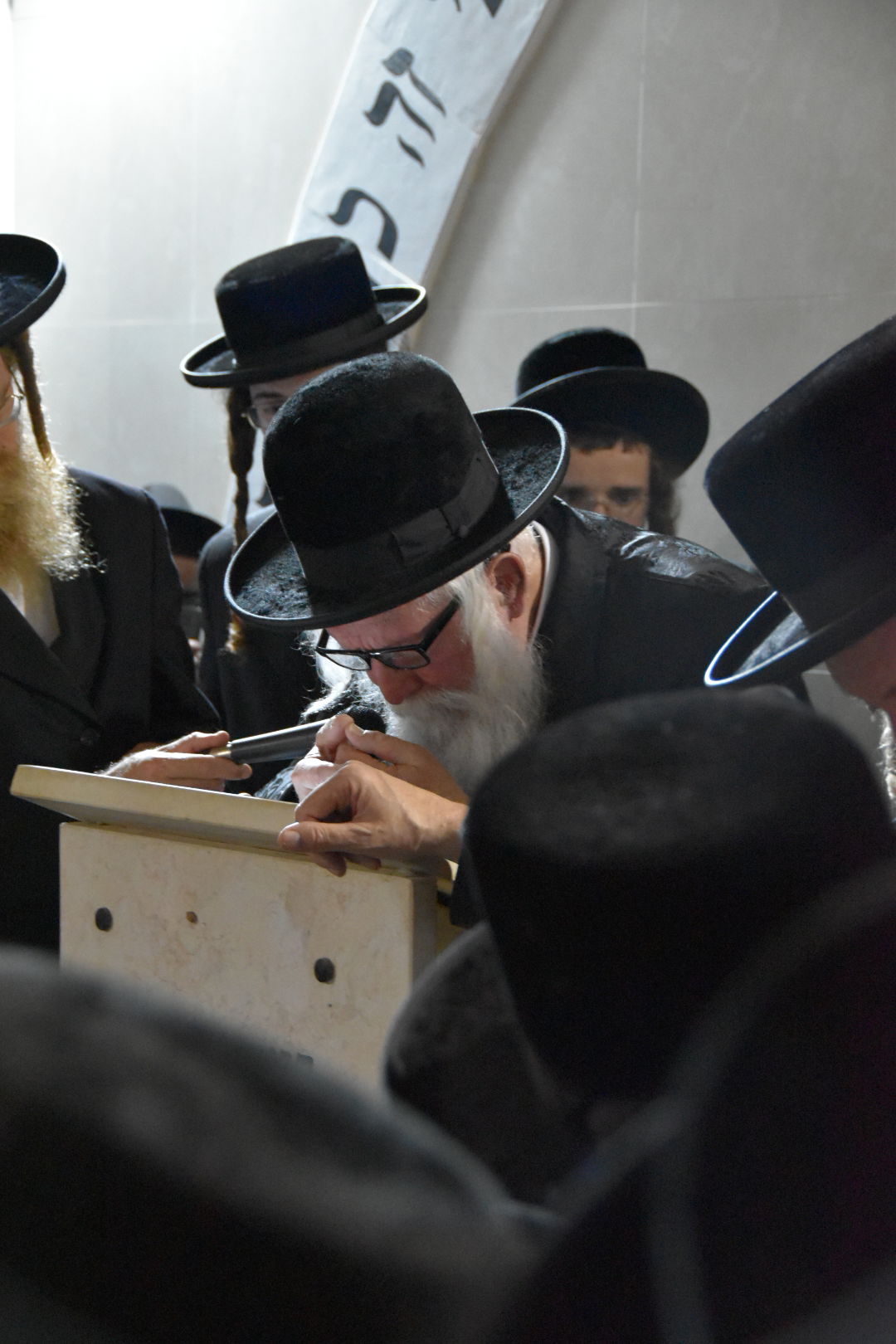 מסע הלווית הרה"ג רבי מנחם בן ציון גרוסמן זצ"ל