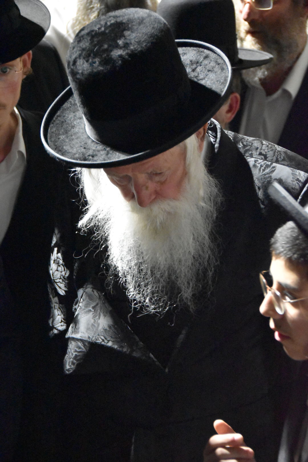 מסע הלווית הרה"ג רבי מנחם בן ציון גרוסמן זצ"ל