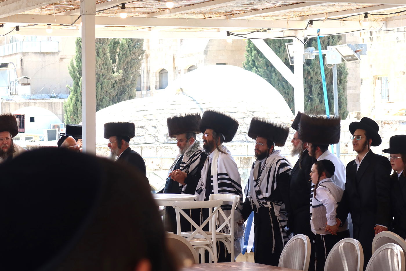 סוכות בחצה"ק זוועיהל