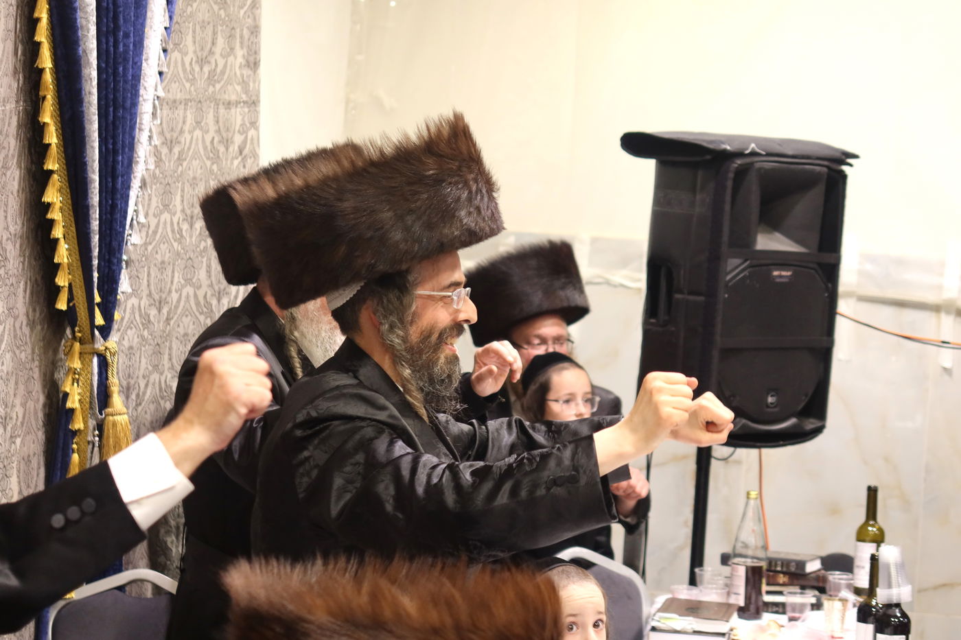 סוכות בחצה"ק זוועיהל