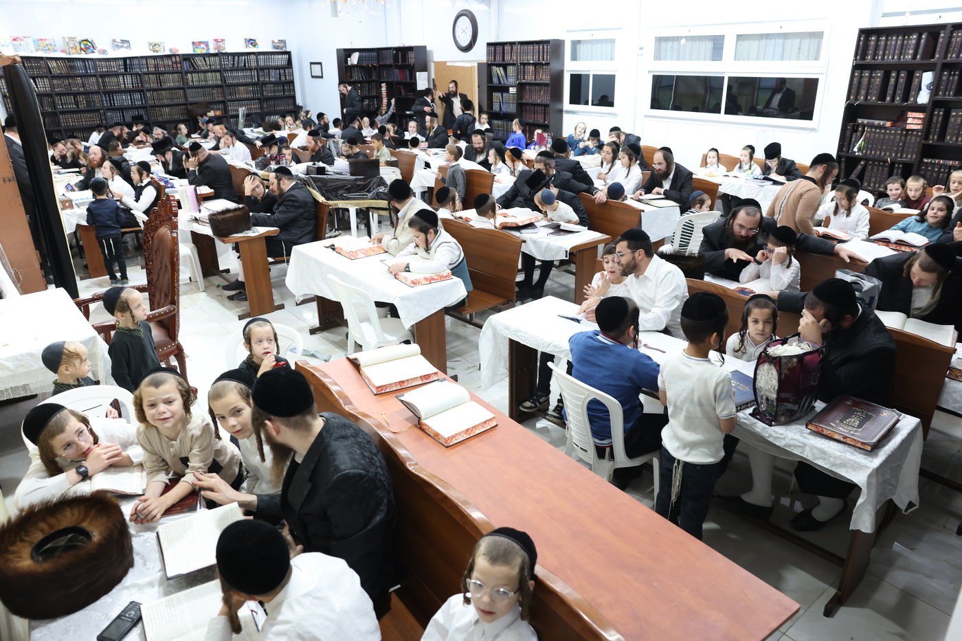 סוכות בחצר ספינקא בית שמש