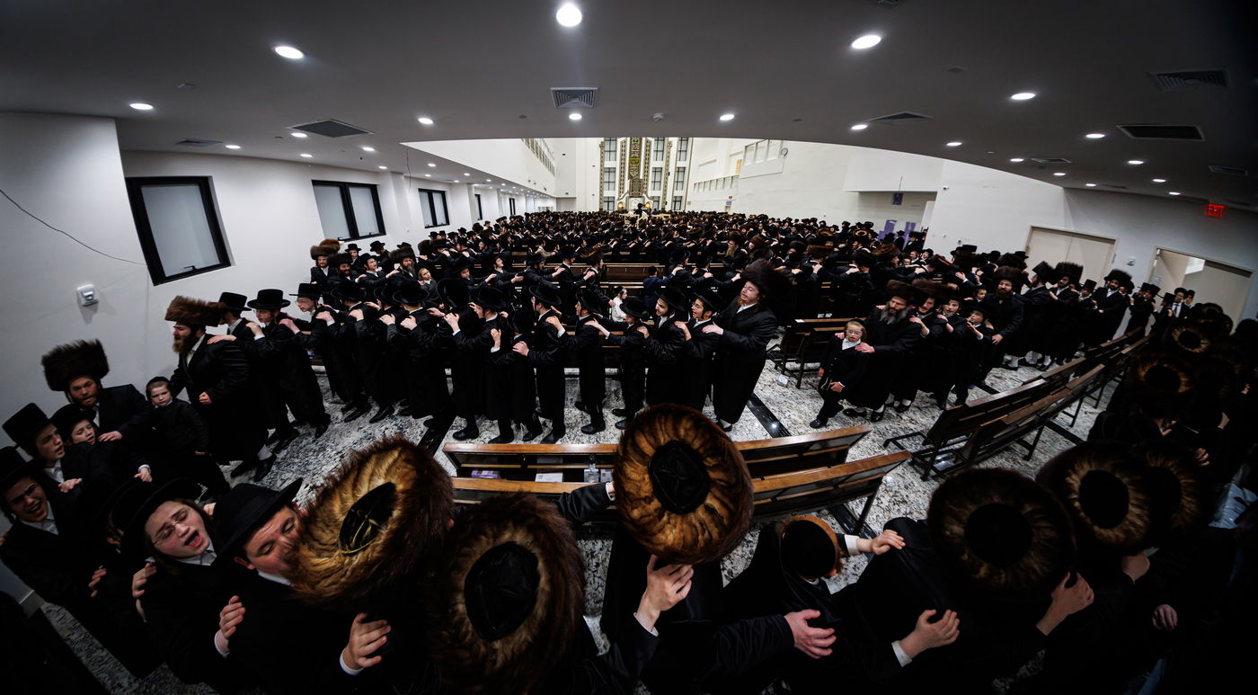 חג הסוכות ושמחת תורה בחצה"ק באבוב 45