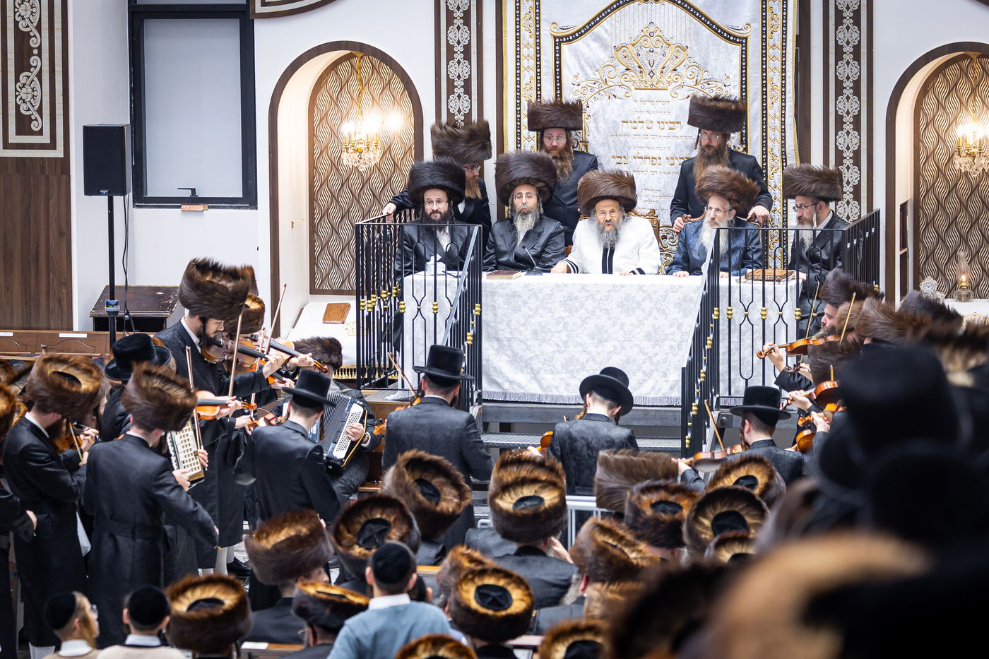 חג הסוכות ושמחת תורה בחצה"ק באבוב 45