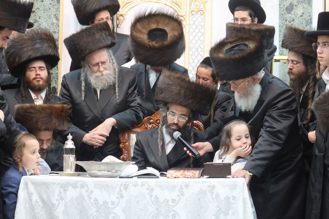 הקפות שניות בחצה"ק זוועיהל