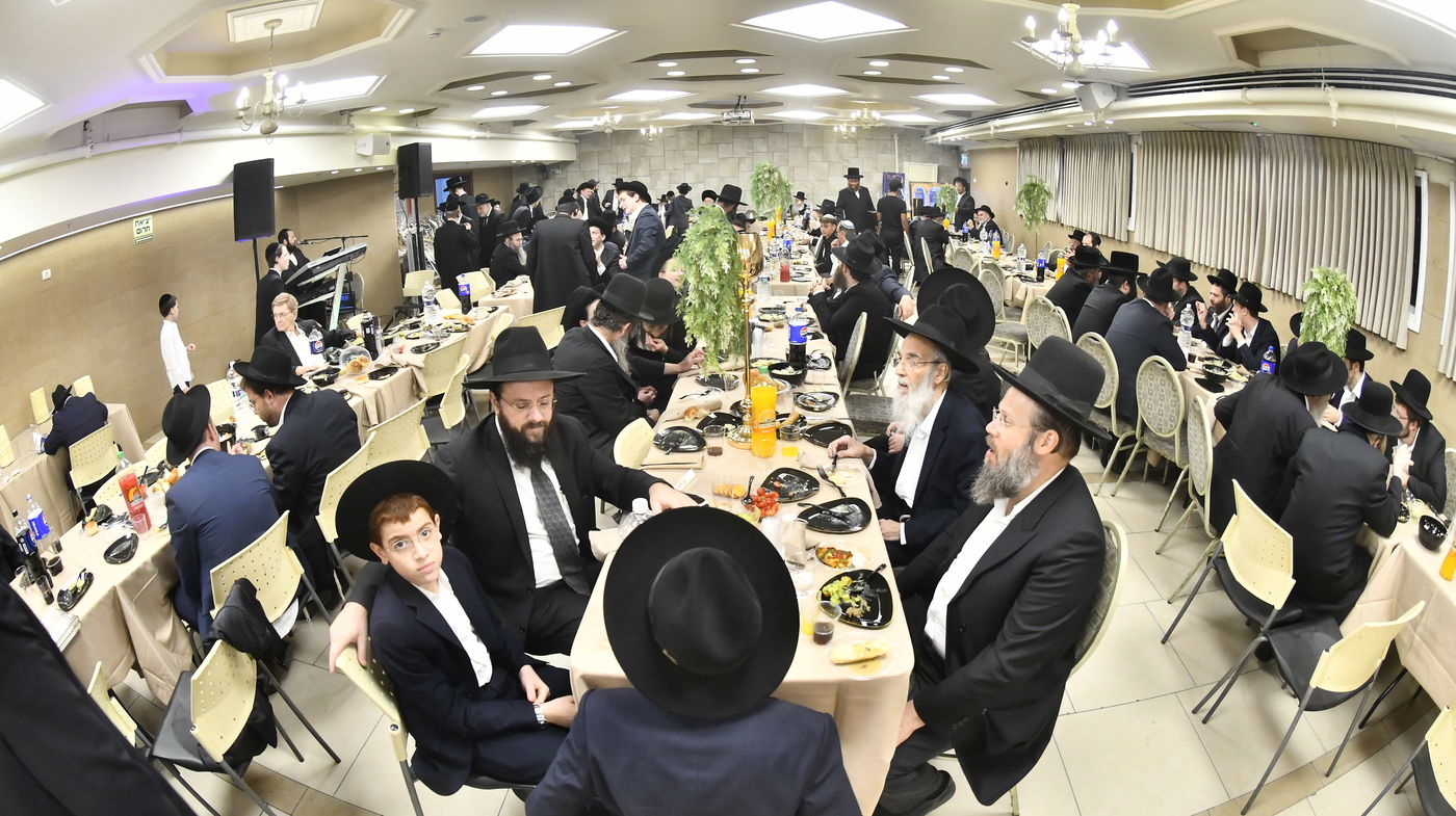 שמחת בר המצווה לבנו של גדליה סילמן, נכד הראב"ד הגר"י סילמן 