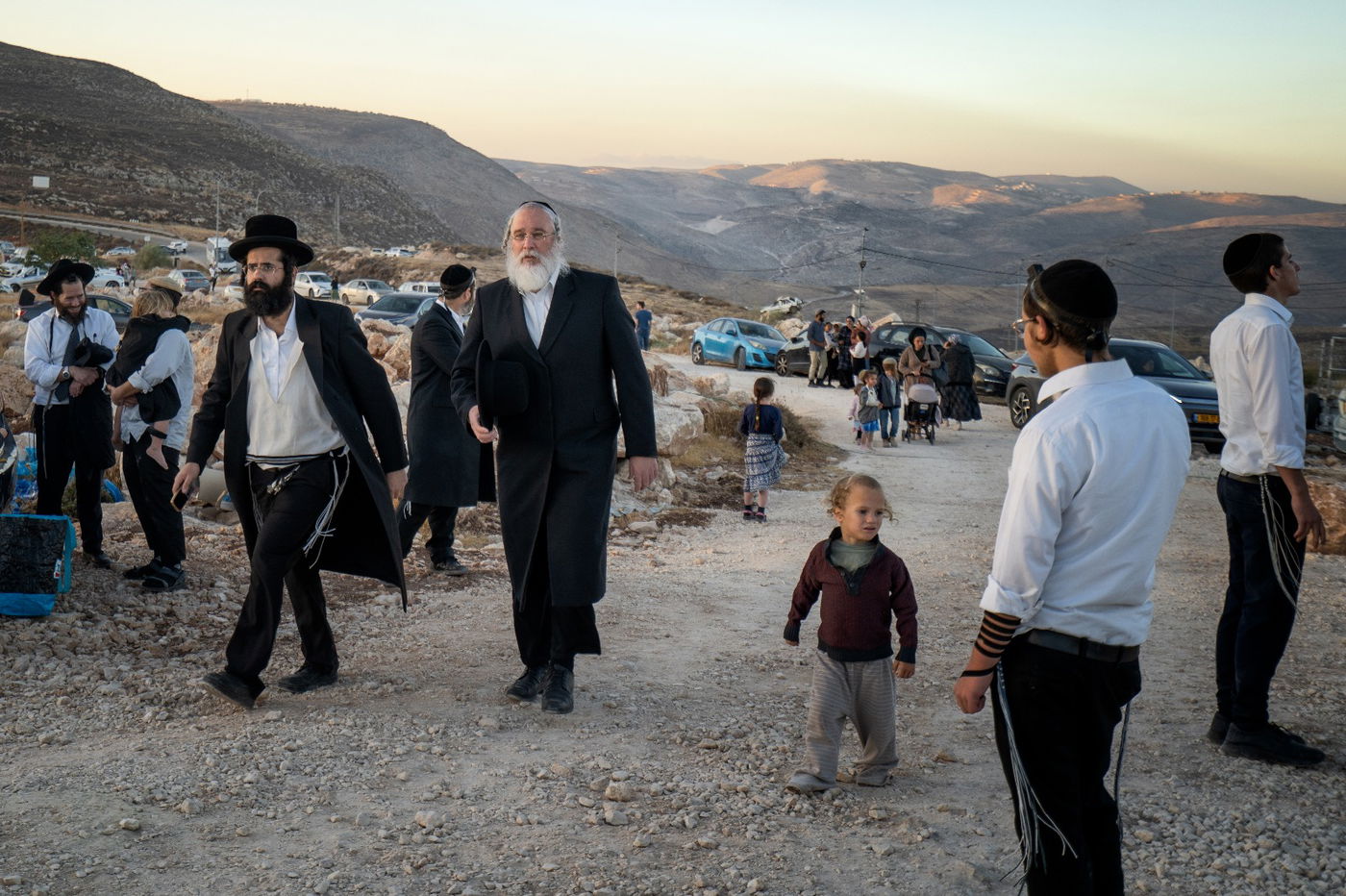 הכנסת ספר תורה במאחז מצפה לאה בבנימין