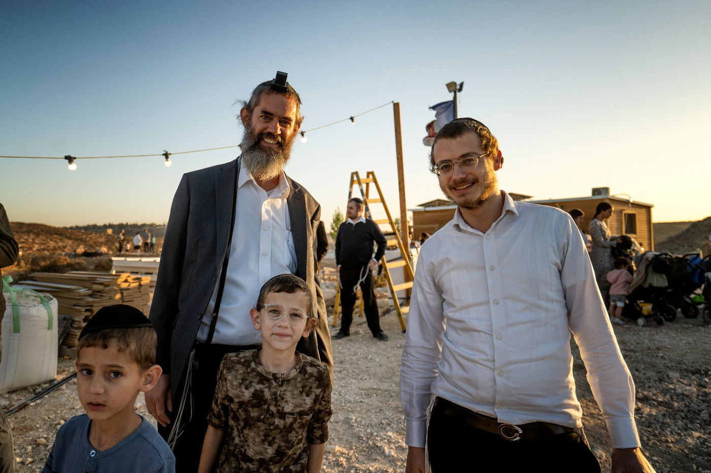 הכנסת ספר תורה במאחז מצפה לאה בבנימין