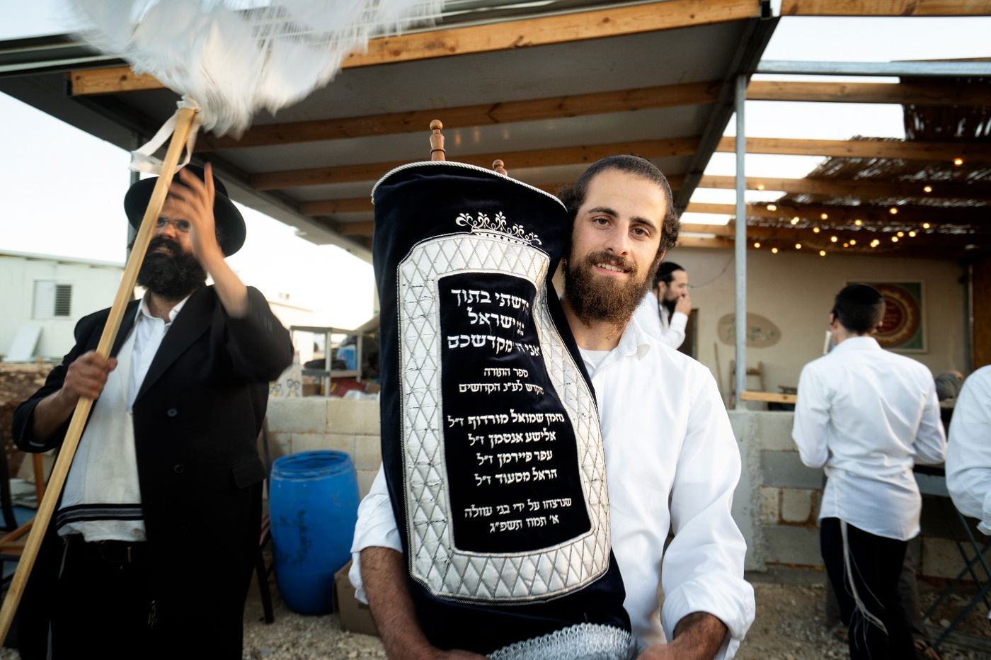 הכנסת ספר תורה במאחז מצפה לאה בבנימין