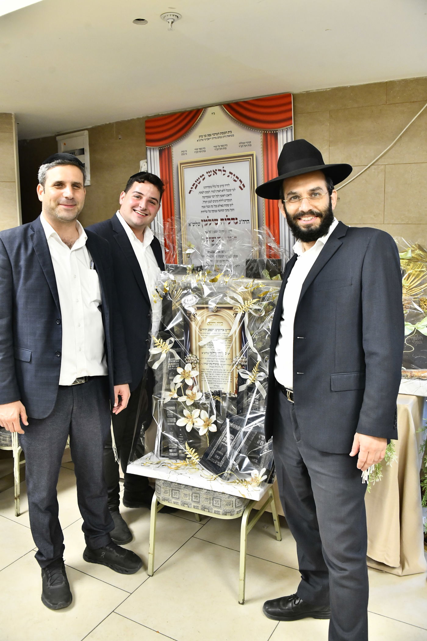 שמחת בר המצווה לבנו של גדליה סילמן, נכד הראב"ד הגר"י סילמן 