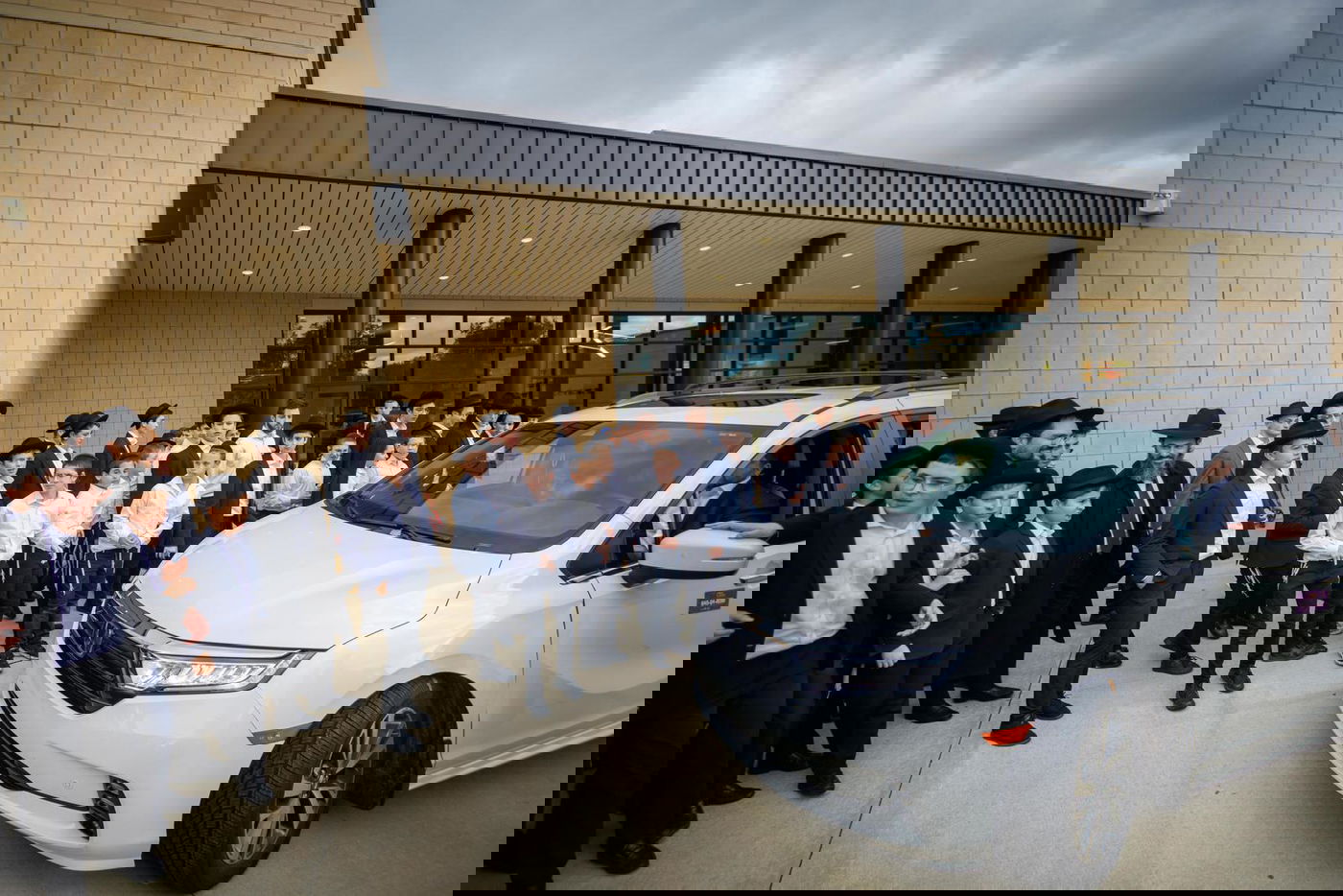 היום הראשון למסע הגר"ד לנדו בארצות הברית