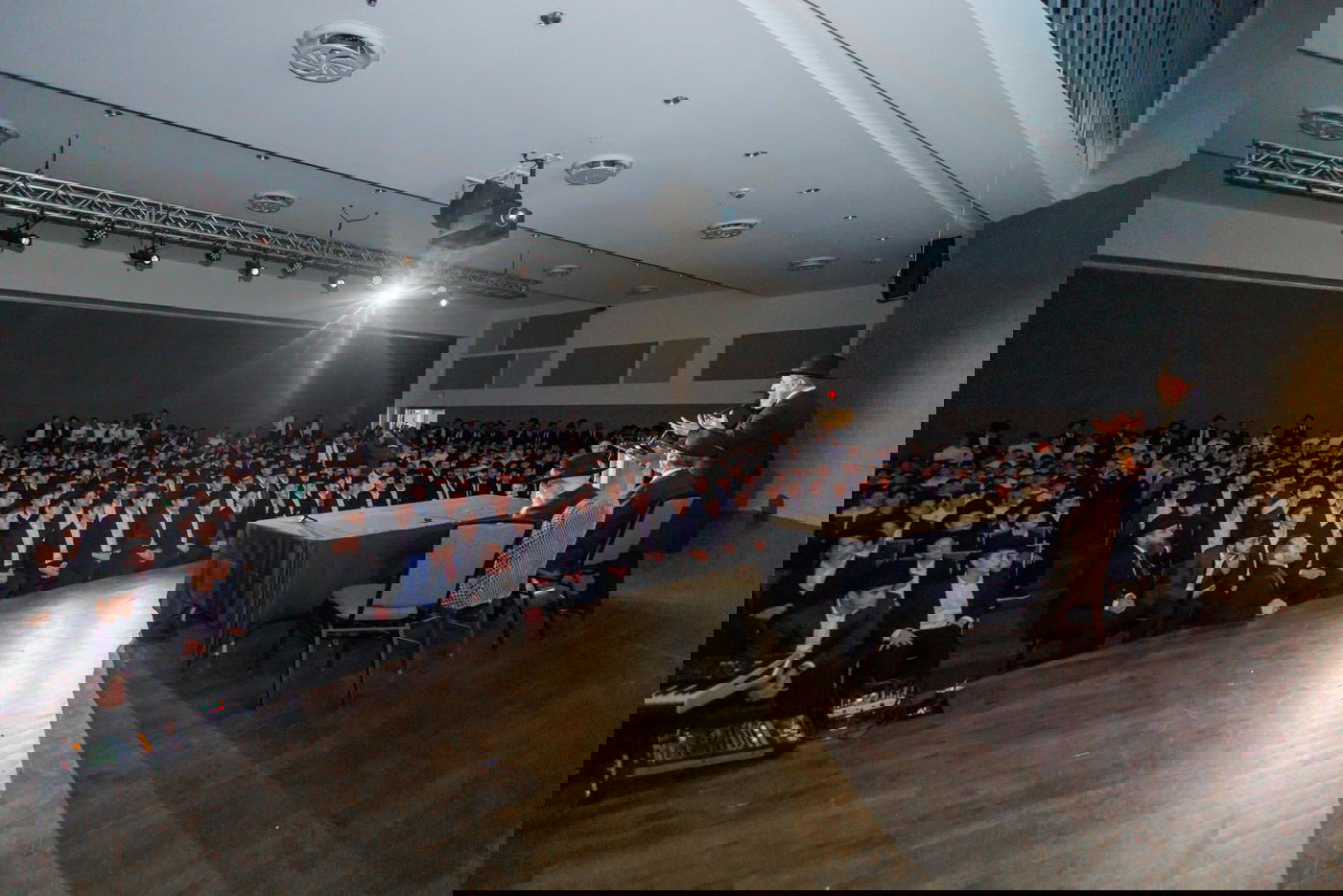 היום הראשון למסע הגר"ד לנדו בארצות הברית