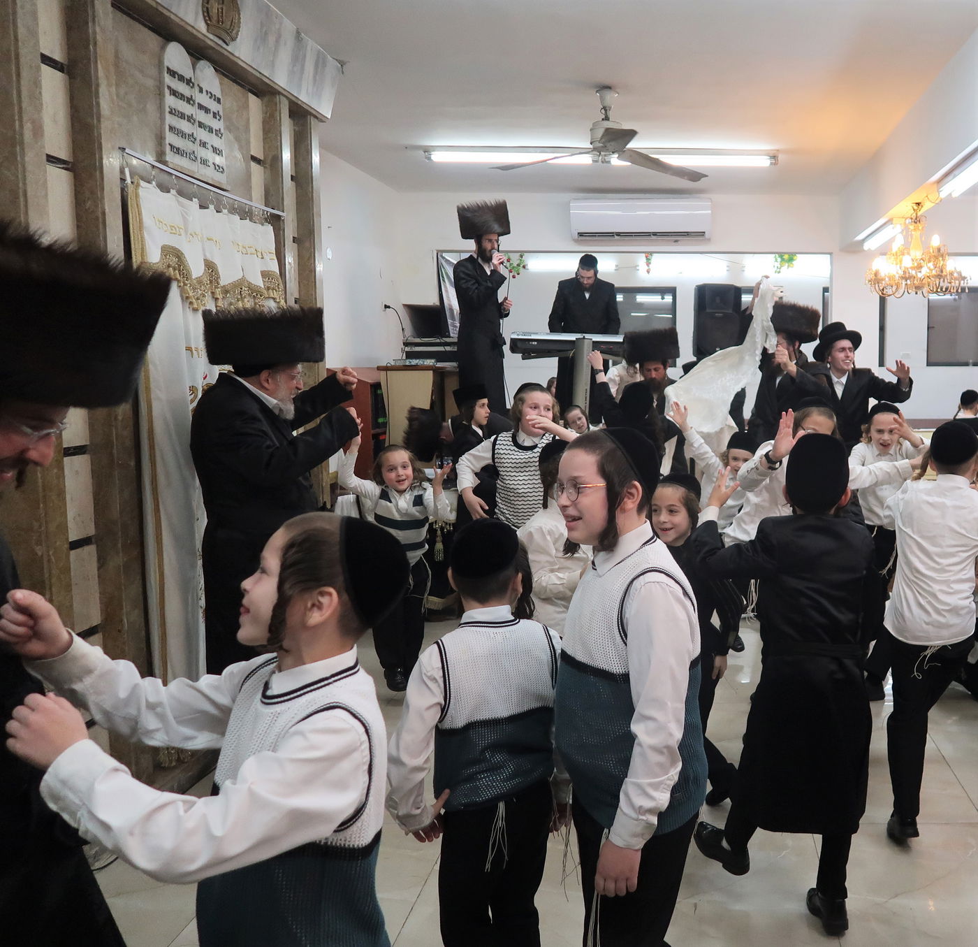 שמחת בית השואבה בחצה"ק אנטניא