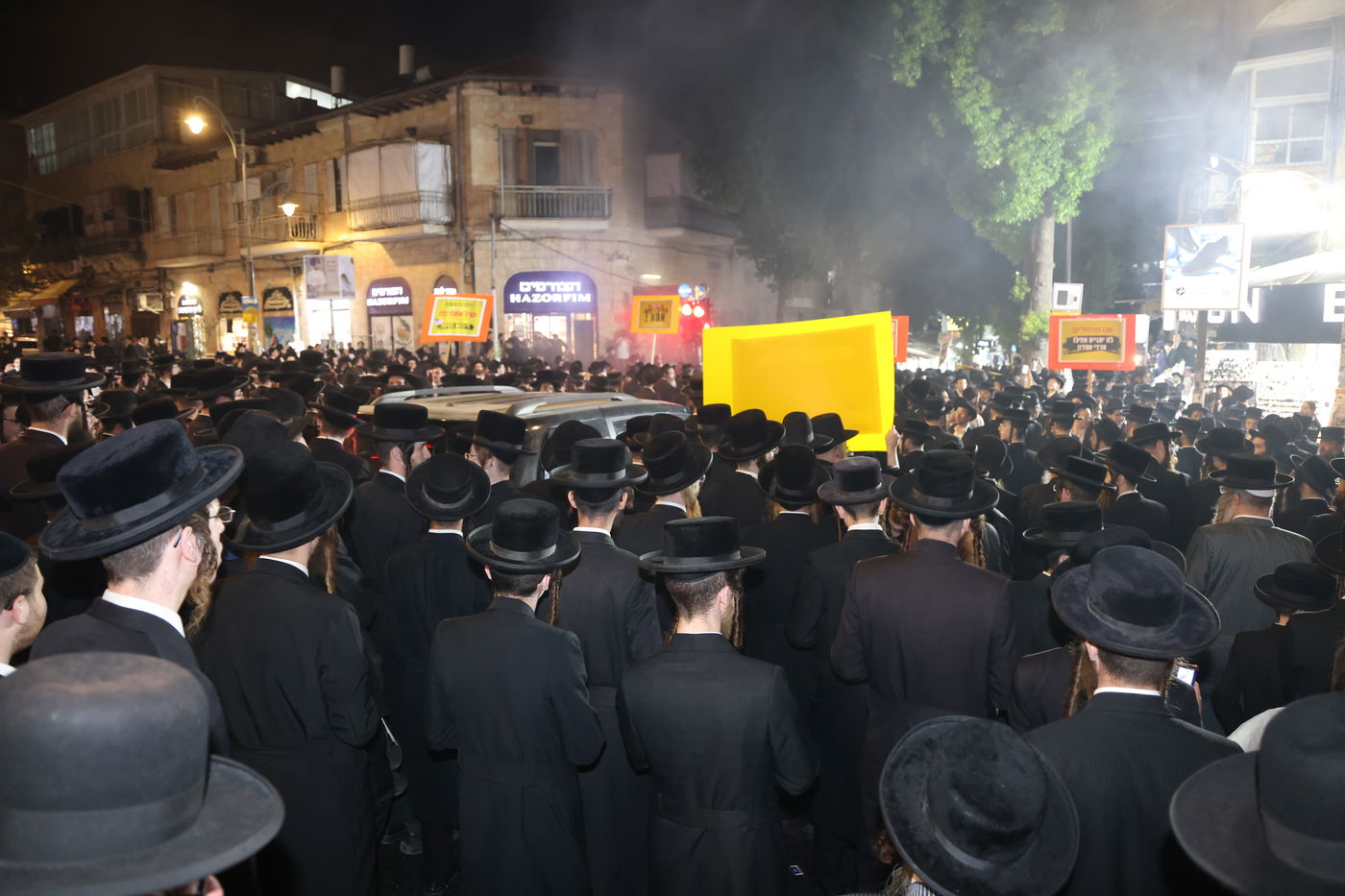 מחאה נגד גזירת הגיוס בראשות האדמו"ר ממשכנות הרועים