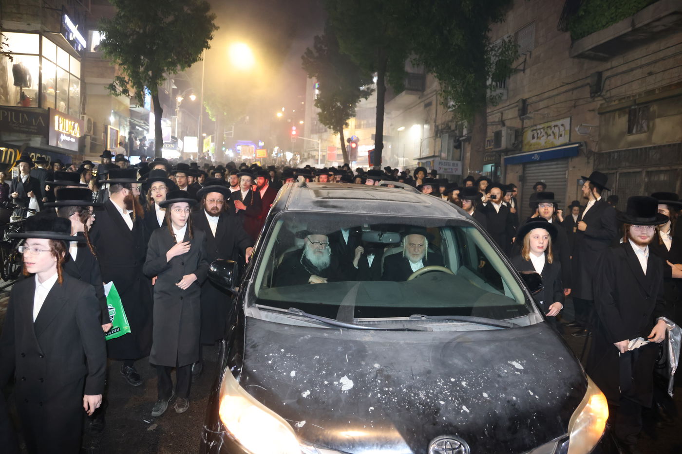 מחאה נגד גזירת הגיוס בראשות האדמו"ר ממשכנות הרועים