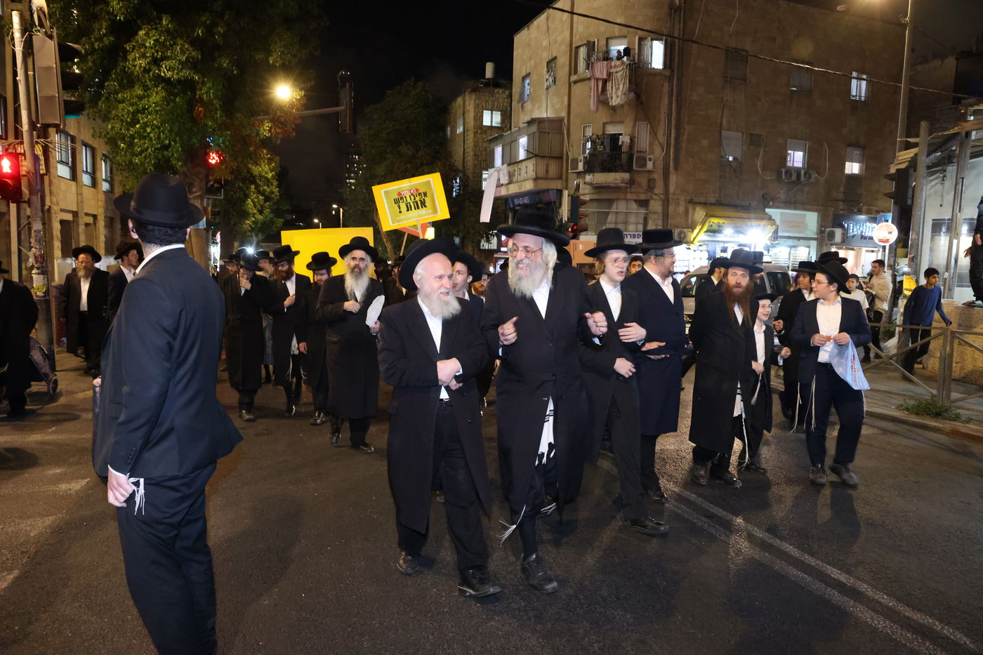 מחאה נגד גזירת הגיוס בראשות האדמו"ר ממשכנות הרועים