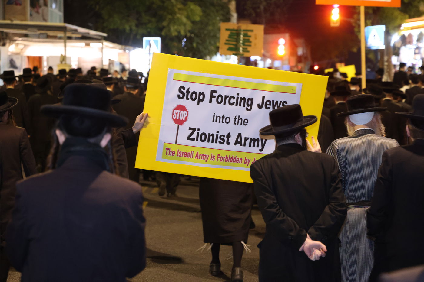 מחאה נגד גזירת הגיוס בראשות האדמו"ר ממשכנות הרועים