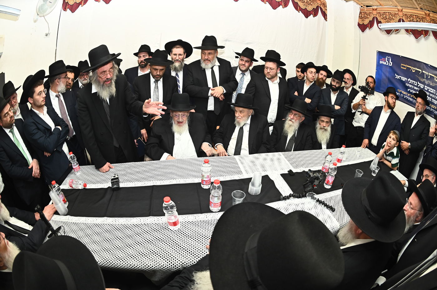 כינוס גדולי הדור בבני ברק