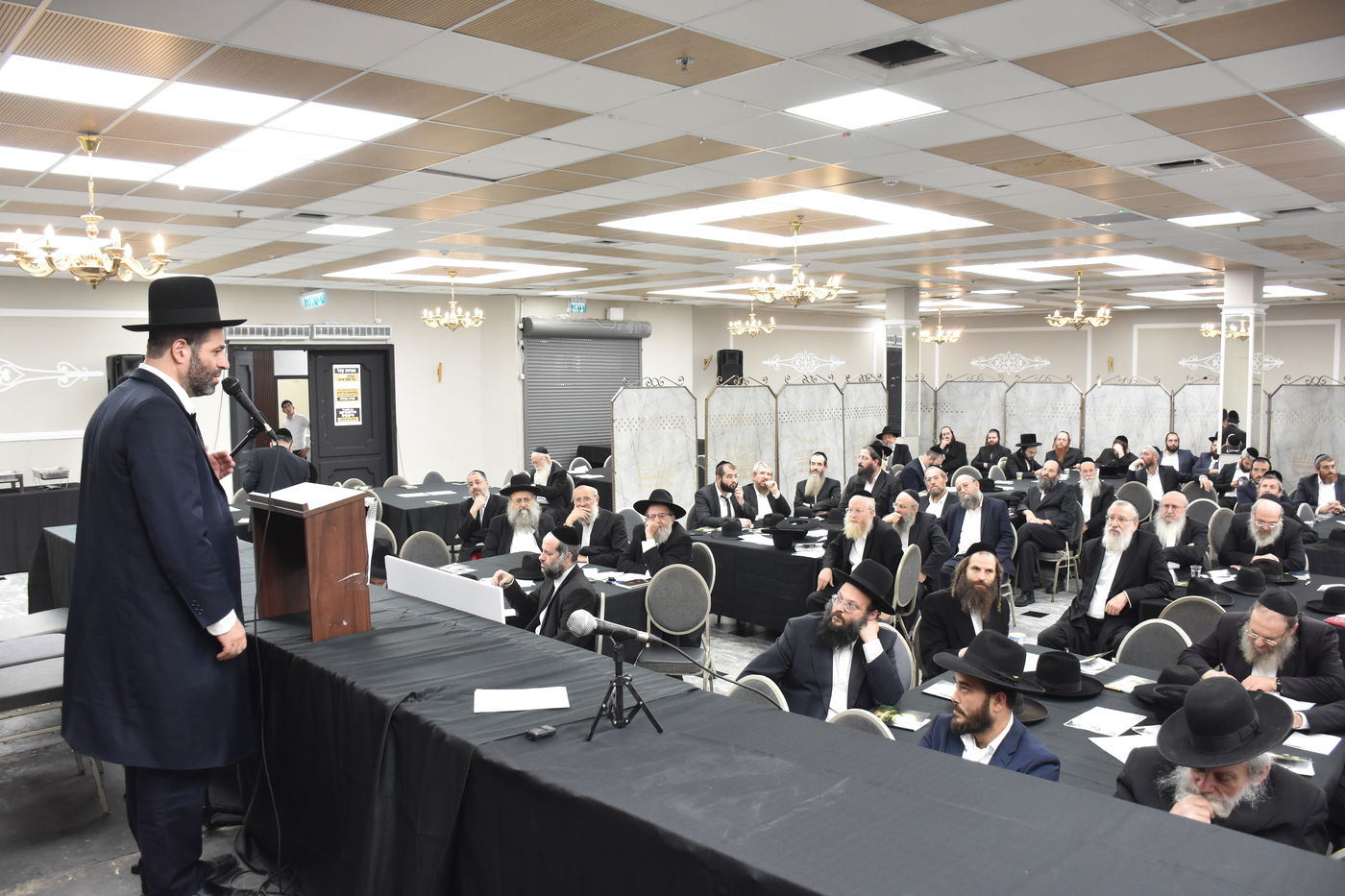 ועידת חינוך בבני ברק בראשות גדולי ישראל