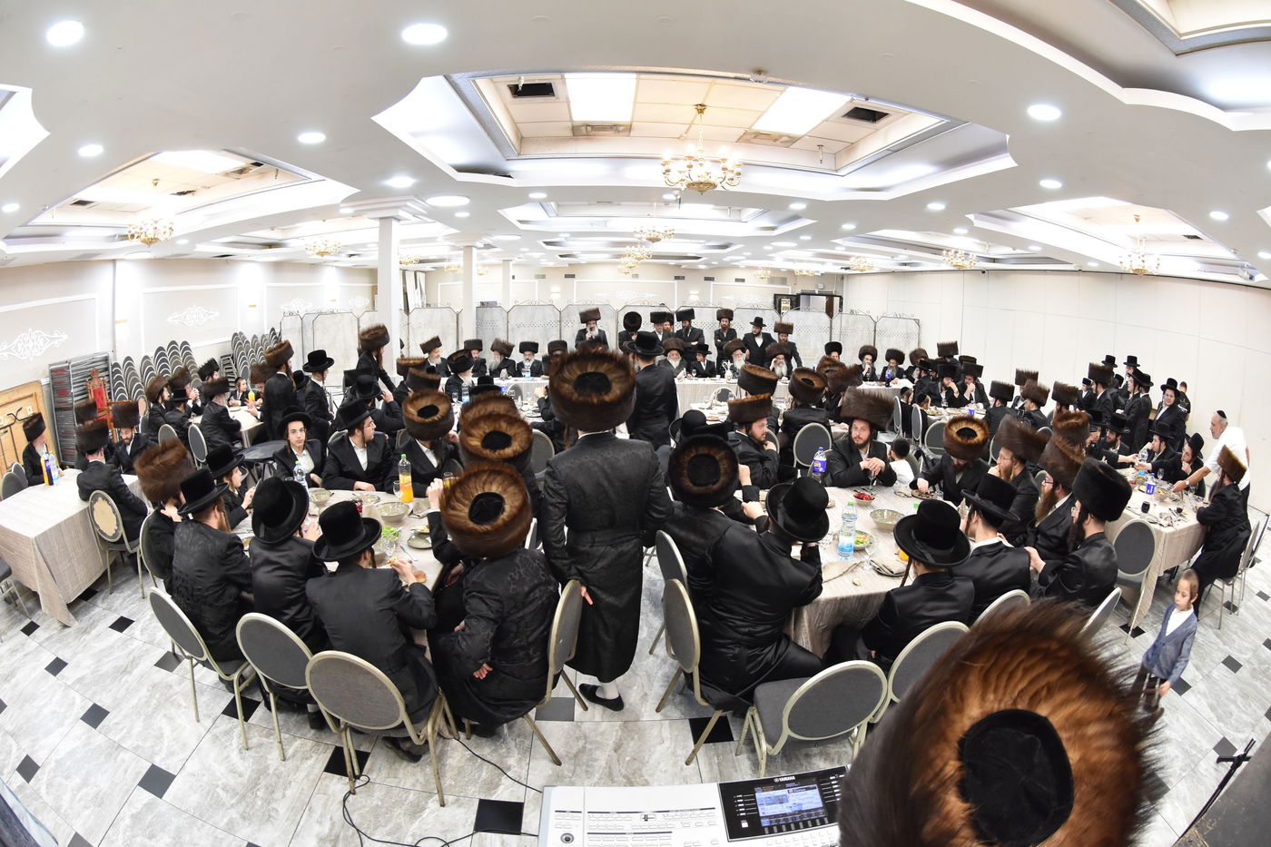 שמחת התנאים בחצרות נדבורנה - נאראל - זוועהיל - שאץ ויזניץ 