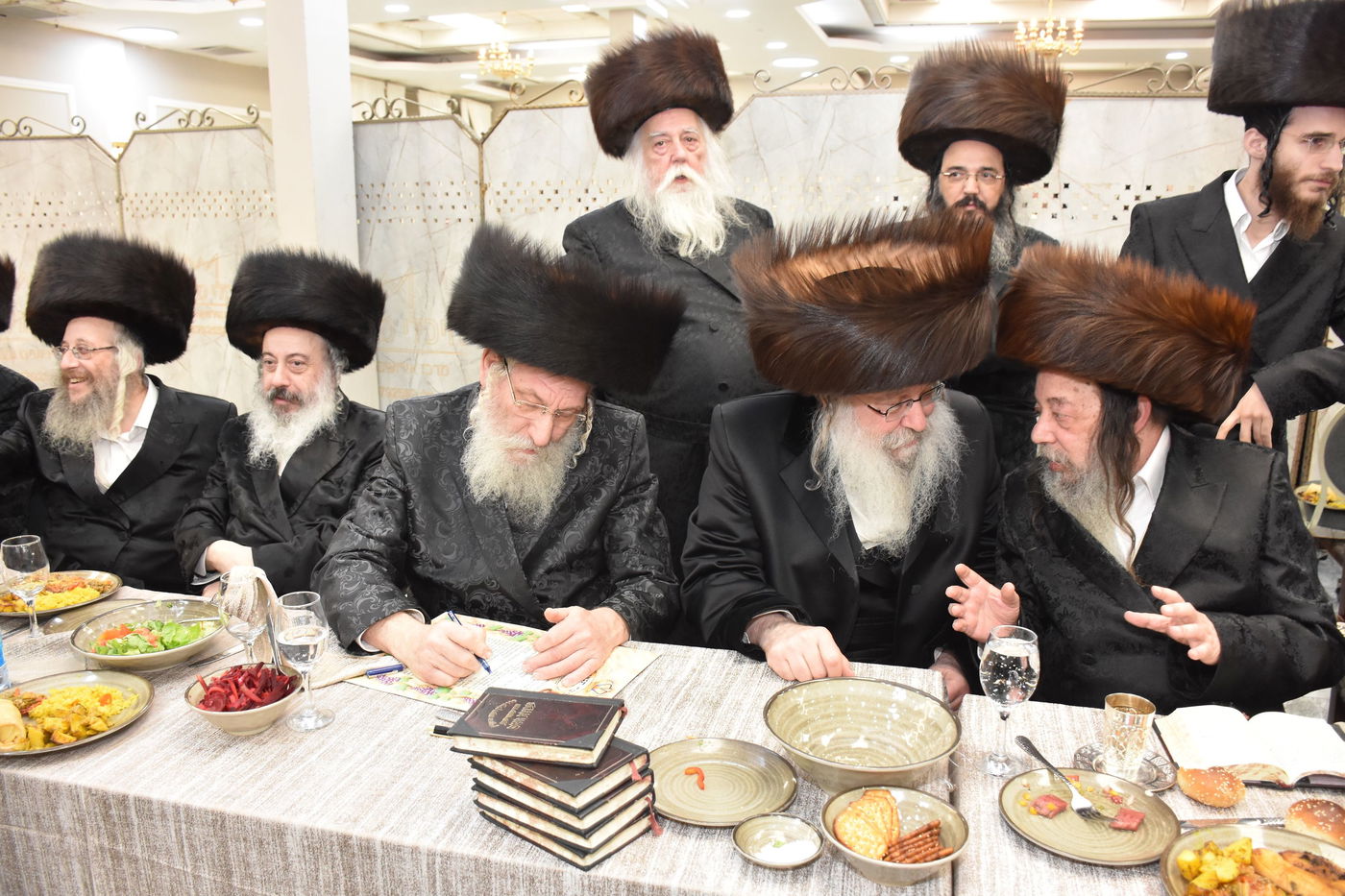 שמחת התנאים בחצרות נדבורנה - נאראל - זוועהיל - שאץ ויזניץ 