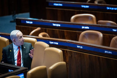 נתניהו במליאה. נותר כמעט לבדו?