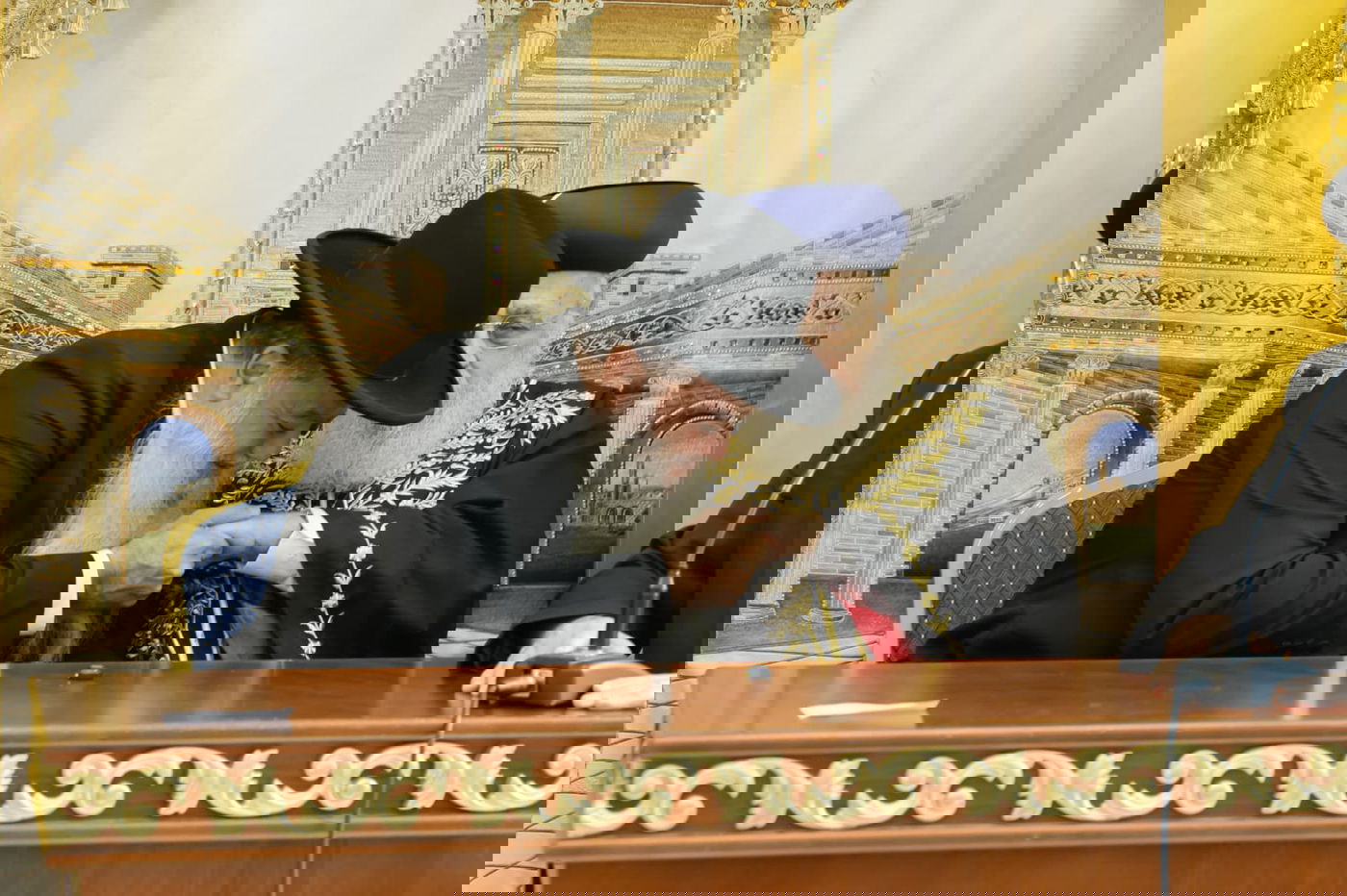 הראשל"צ הגר"י יוסף בביקור במוסדות 'יביע אומר' 