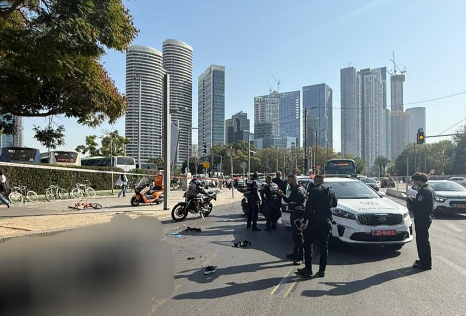 תאונה קטלנית בכביש: אופנוע התנגש בעוצמה באופניים, הרוכב נהרג