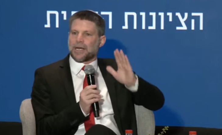 בזמן ביקור האמריקנים | השר סמוטריץ' על סעודיה: "שימשיכו לרכב על גמלים במדבר"