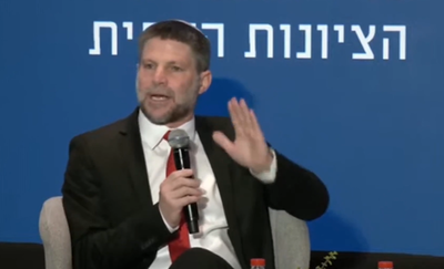 בזמן ביקור האמריקנים | השר  סמוטריץ' על סעודיה: "שימשיכו לרכב על גמלים במדבר" 