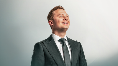 הכוכב - חדש, אבל הטעויות בעברית - ישנות ומביכות // ביקורת אלבום