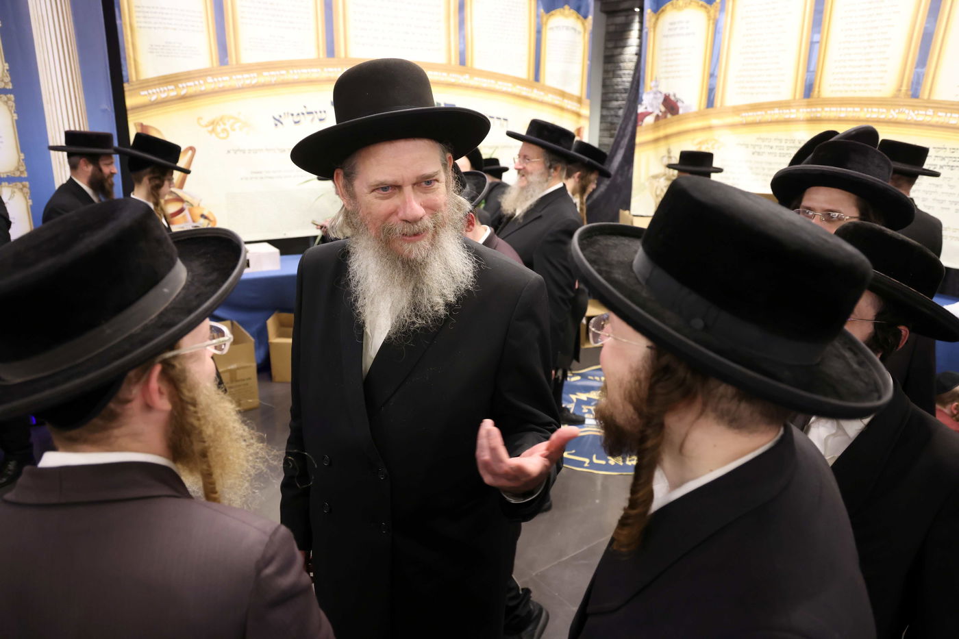 מעמד הכתרת 70 דיינים ומורי הוראה בירושלים