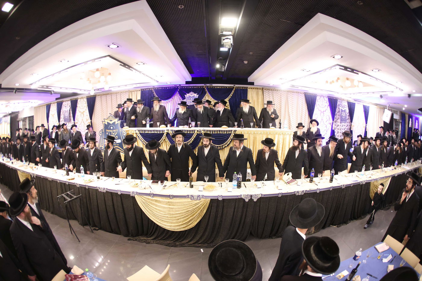 מעמד הכתרת 70 דיינים ומורי הוראה בירושלים