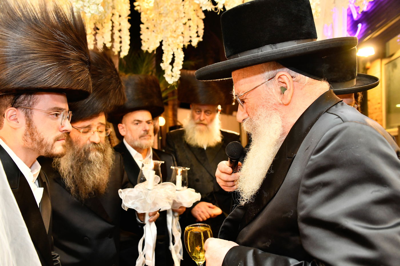 שמחת נישואי בת העסקן ר' ארי קורניצר