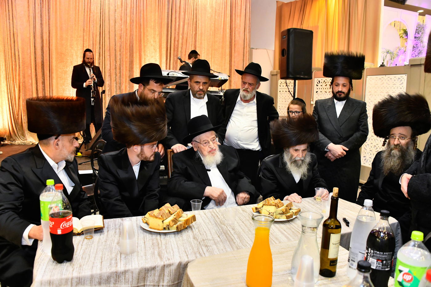 שמחת נישואי בת העסקן ר' ארי קורניצר