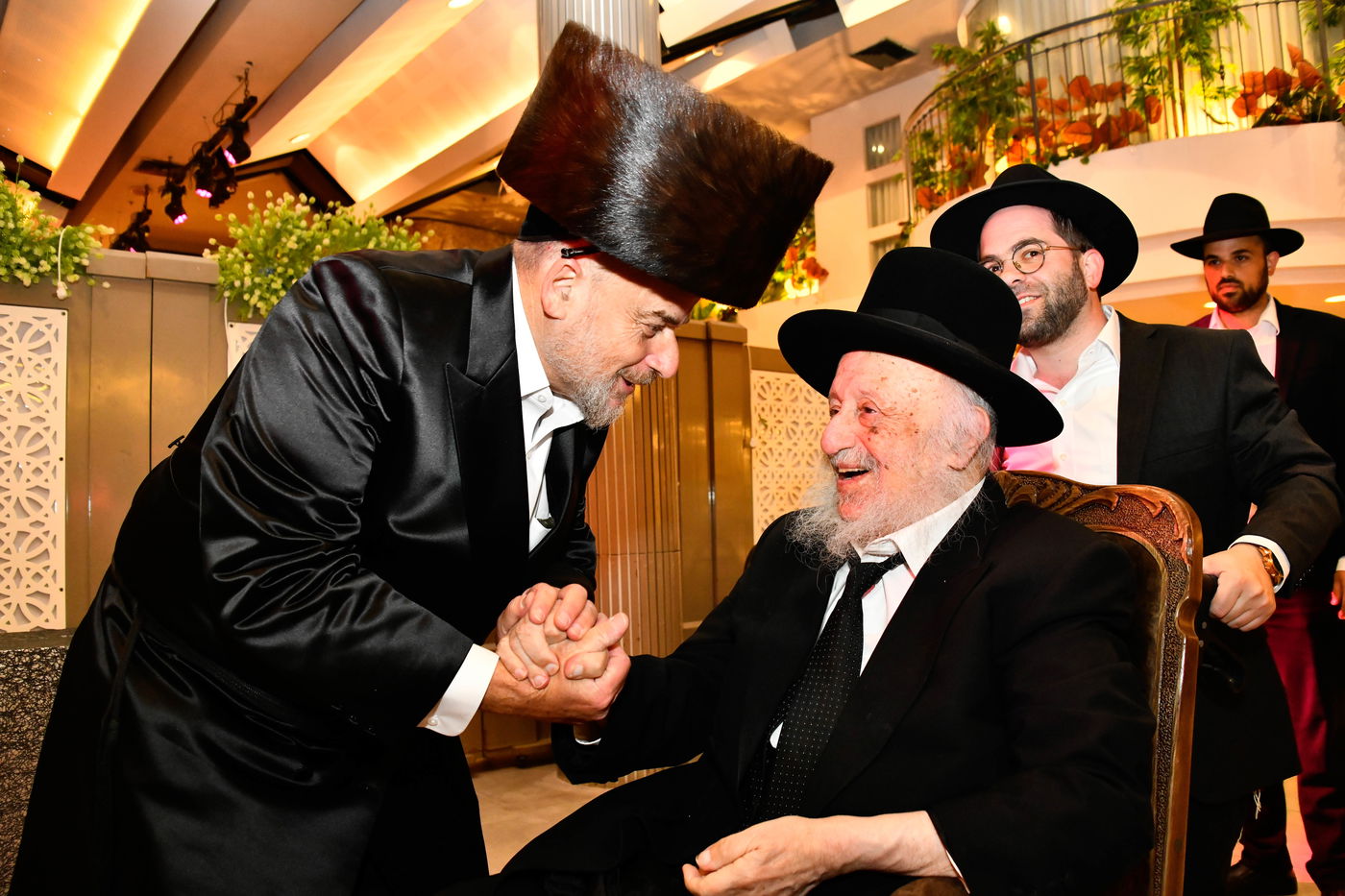 שמחת נישואי בת העסקן ר' ארי קורניצר