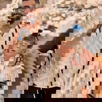 "שימצא את השבילים": הזמר חנן בן ארי וגרושתו הדסה חגגו בר מצווה לבנם