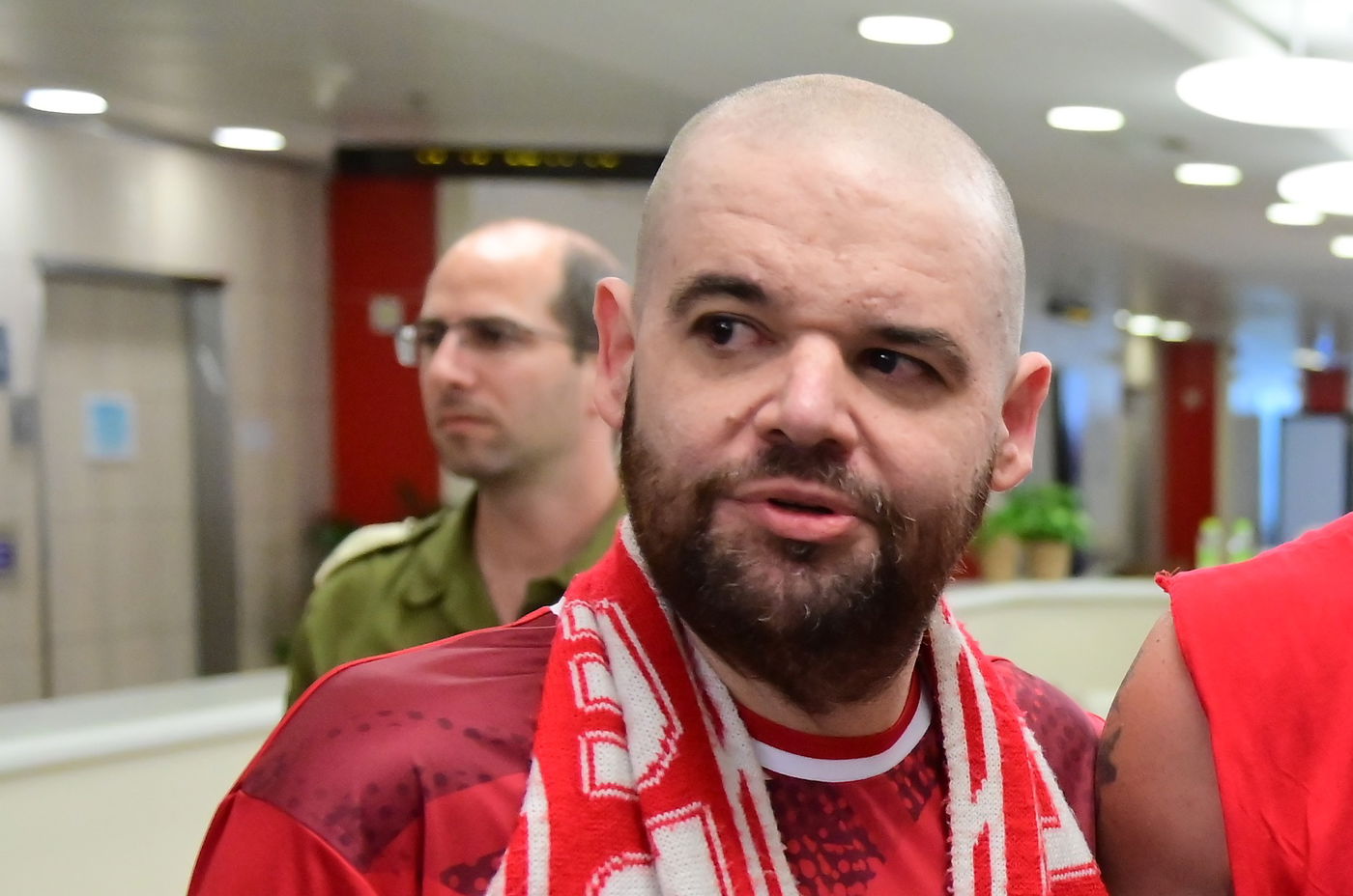 איתן הורן ביום שחרורו