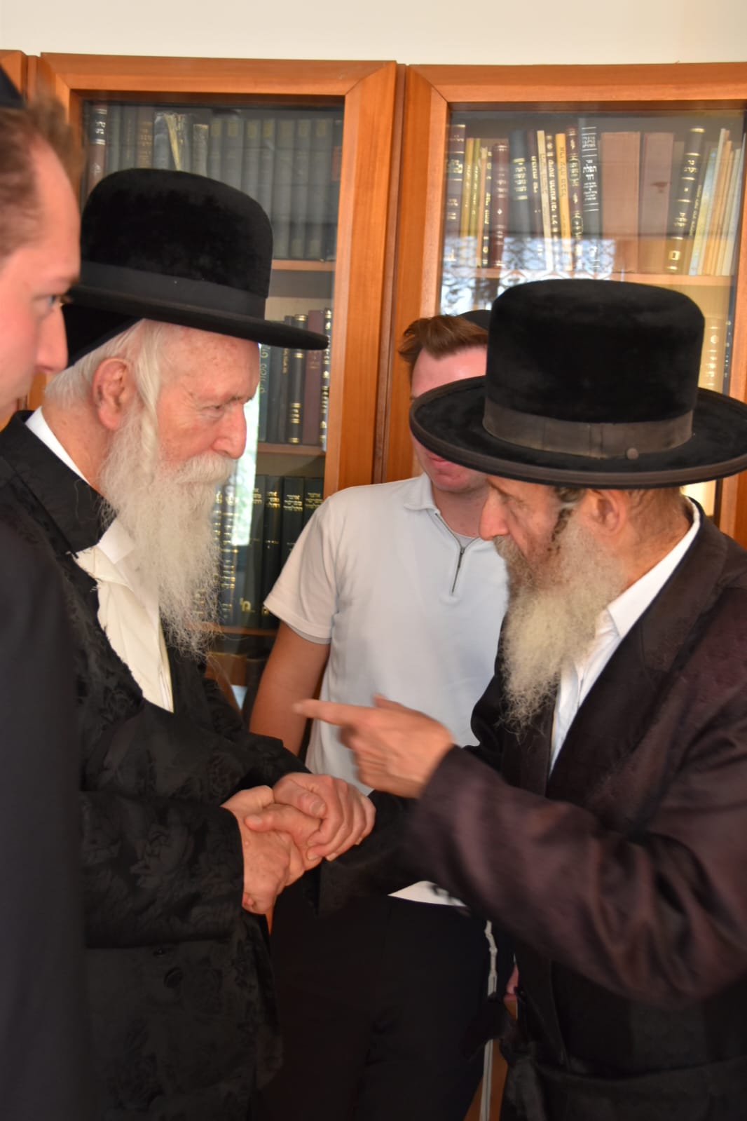 ניחום אבלים אצל הגרי"ד גרוסמן