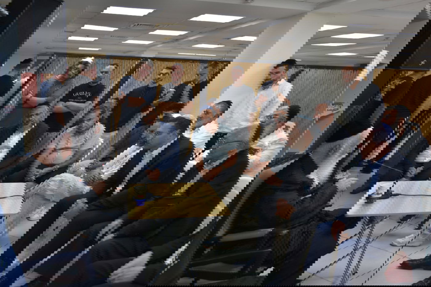 ניחום אבלים אצל הגרי"ד גרוסמן