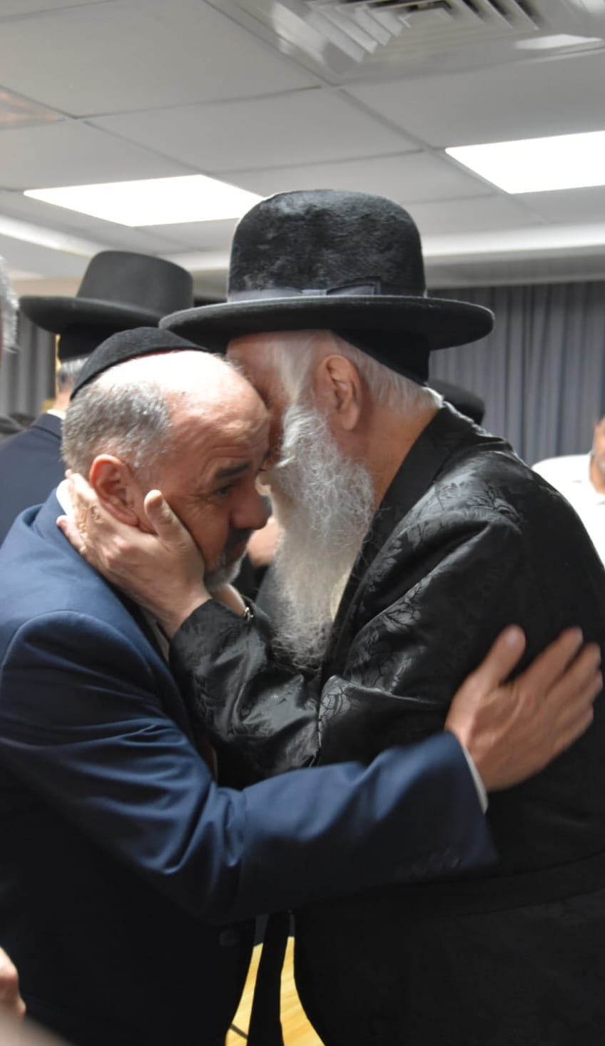 ניחום אבלים אצל הגרי"ד גרוסמן